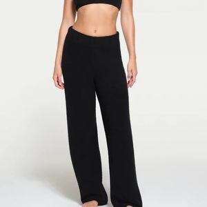 BRAND NEW! Skims cozy knit pant! Black 2x3x